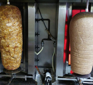 King Doner Kebab. Puente Colgante. Cocina.