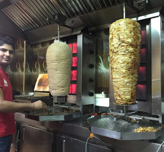 King Doner Kebab. Avenida de Segovia. Cocina.