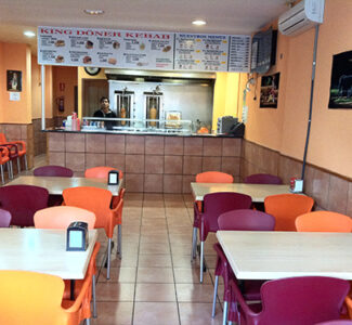 King Doner Kebab.Calle Doctor Moreno. Valladolid. Comedor.