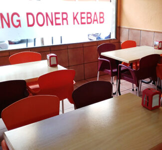 King Doner Kebab.Calle Doctor Moreno. Valladolid. Comedor.