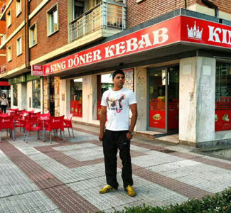 King Doner Kebab. Avda Tres Cruces. Zamora. Terraza